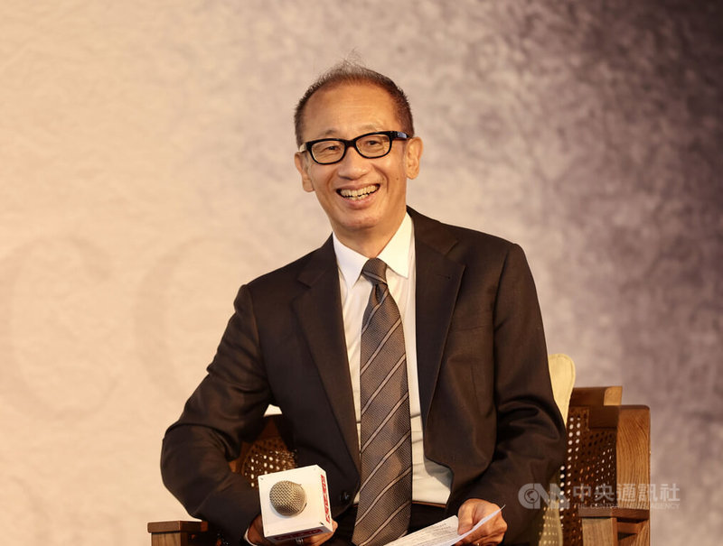 晶華酒店董事長潘思亮(圖)30日在台北出席天下文化出版新書「晶華菁華」發表會,會中回憶與妻子蔣一惠認識經過,也感謝她一路以來默默守護。中央社記者張皓安攝 111年6月30日