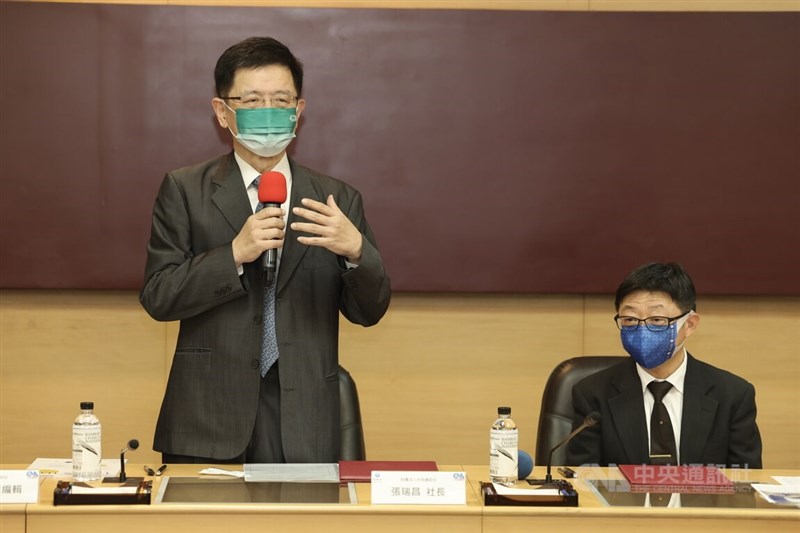 台灣科技大學與中央通訊社30日下午簽訂合作意向書,雙方將就人才培育、傳播教學、新聞專業等方面進行交流,藉此強化永續發展與社會責任的落實。中央社社長張瑞昌(左)提到,台灣的大專院校近年強調USR與永續發展,台科大與中央社透過結盟緊密合作,將來在這方面可以是一個新的開始。中央社記者趙世勳攝 111年6月30日