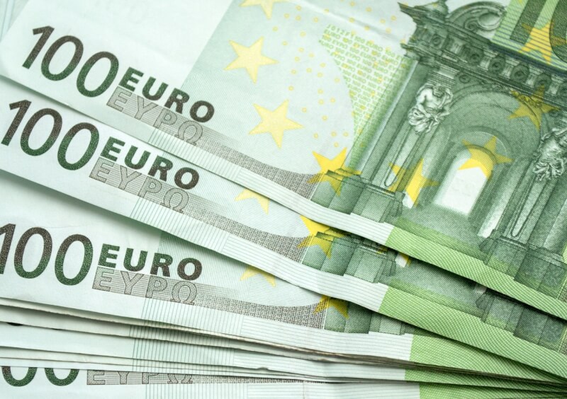歐洲中央銀行21日宣布調升政策利率2碼，歐元匯價應聲上揚。（圖取自Pixabay圖庫）