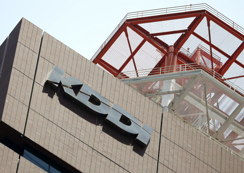 經營au等行動通訊品牌的日本大型電信業者KDDI 2日凌晨起發生通訊障礙。（共同社）