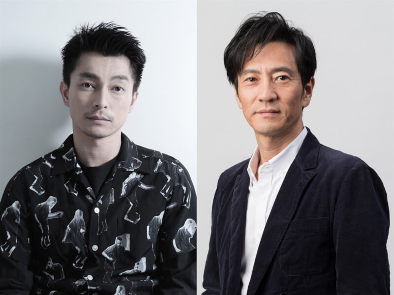 日本男星遠藤雄彌(左)、津田寬治(右),分別飾演電影「一萬個叢林夜」中孤戰29年的年輕版及中年版軍官「小野田寬郎」。(海鵬影業提供)中央社記者葉冠吟傳真 111年7月12日