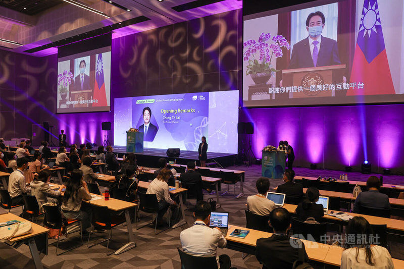 2022亞洲生技大會27日舉行論壇開幕儀式，副總統賴清德透過視訊影片致詞，感謝大家在台灣生技產業上的付出與努力。中央社記者鄭清元攝 111年7月27日