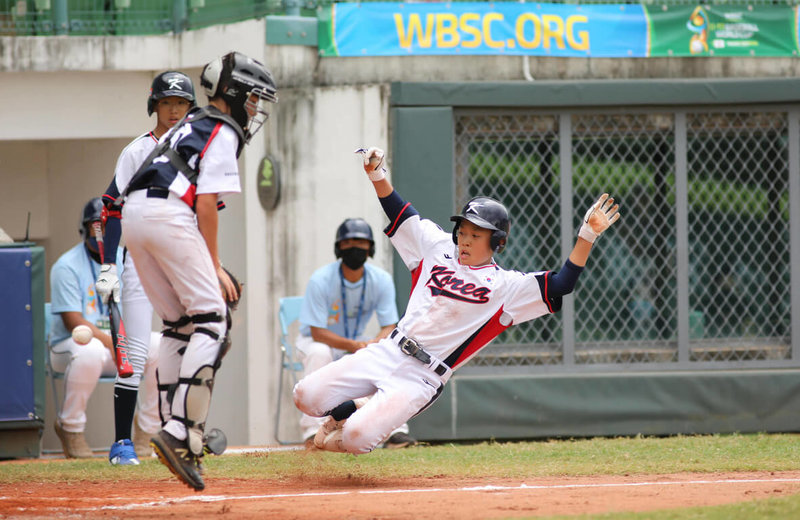 U12世界盃棒球賽韓國隊30日首戰與捷克隊交手,韓國隊投打發揮以14比0、5局拿下首勝。(中華民國棒球協會提供)中央社記者謝靜雯傳真 111年7月30日