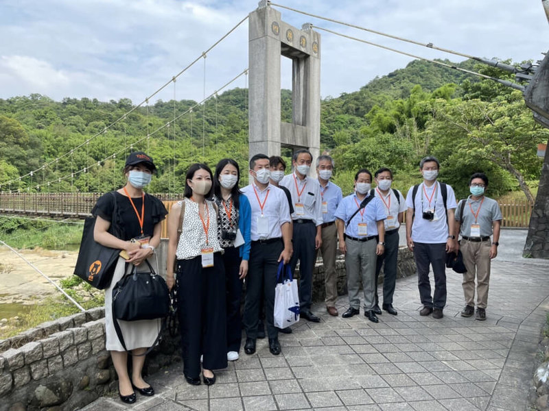 交通部觀光局邀請的日本觀光踩線團由旅遊業者組成,4天踩線行程外,並與觀光局、台灣旅遊業者座談,3日搭機返回日本,很期待日本和台灣之間的能早日開放交流。(觀光局提供)中央社記者余曉涵傳真 111年8月4日
