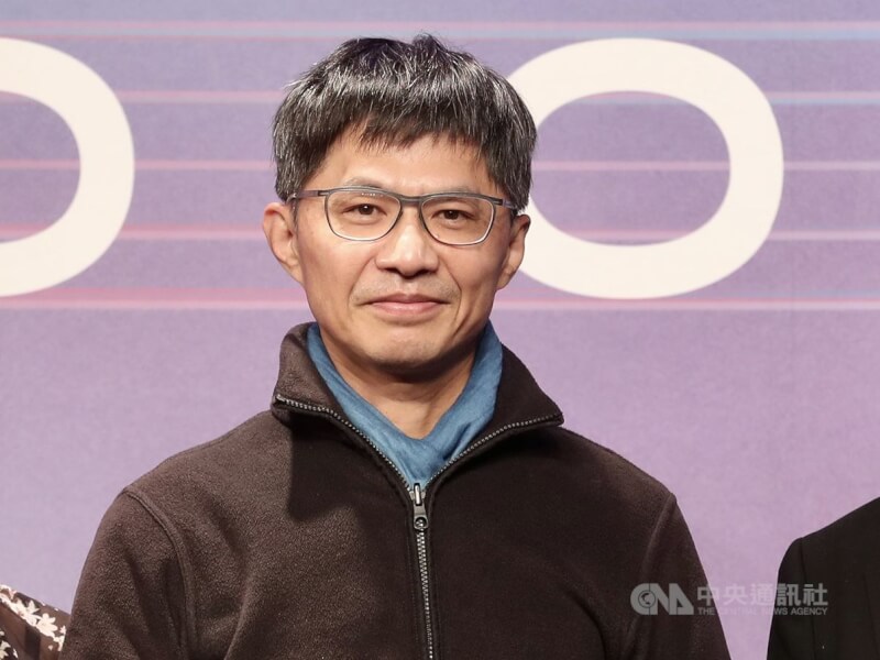 台灣作家甘耀明以書寫布農族少年投入救難的長篇小說「成為真正的人」,獲得第9屆「紅樓夢獎」首獎。(中央社檔案照片)