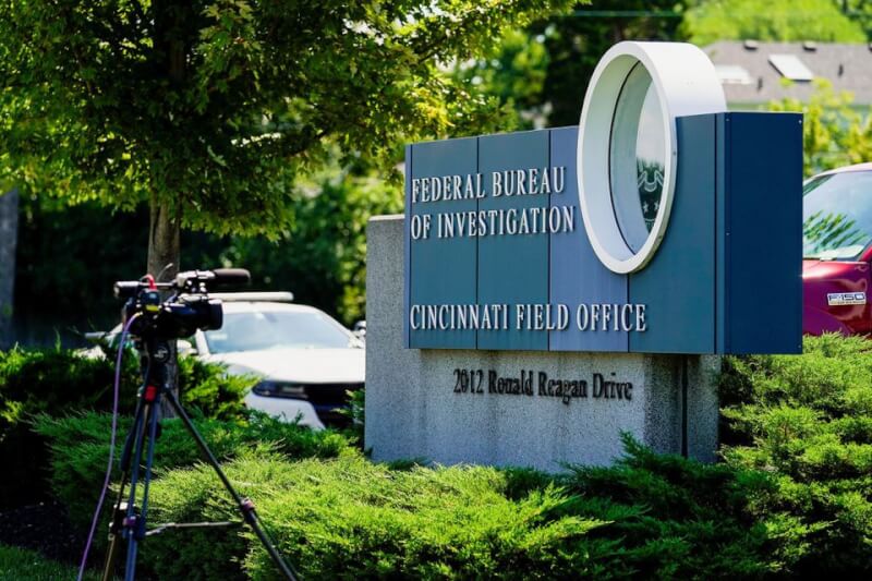 一名男子持武器企圖闖入FBI位於俄亥俄州的辦公室（圖）後逃逸，隨後在與警方對峙的過程中遭擊斃。（路透社）