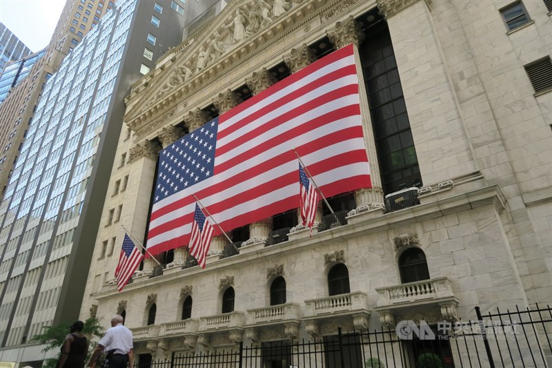 美國股市16日收盤走勢分歧。圖為紐約證券交易所。（中央社檔案照片）
