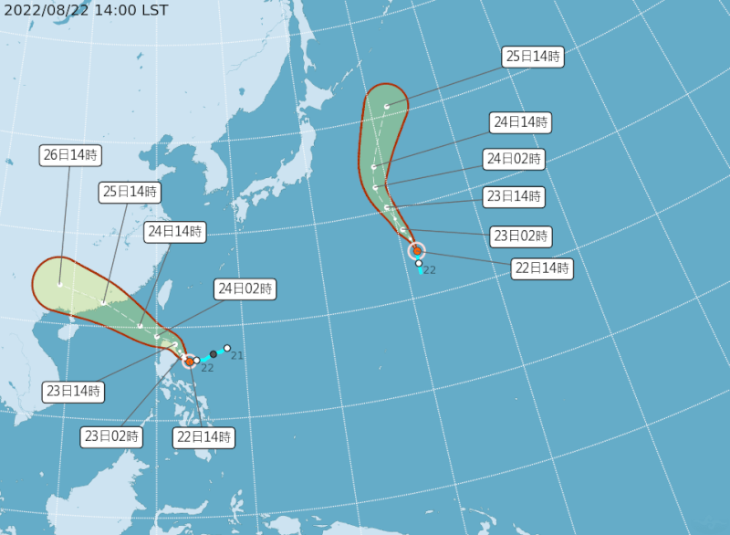 中央氣象局表示22日下午發布今年第9、10號颱風馬鞍（左預測路徑）、蝎虎（右預測路徑）生成訊息。（圖取自氣象局網頁cwb.gov.tw）