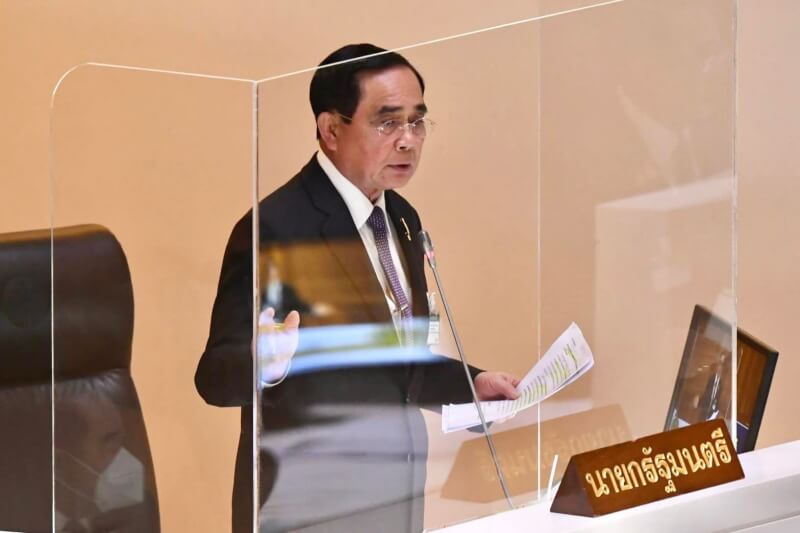 泰國總理帕拉育近來深陷任期爭議，泰國憲法法庭24日暫停帕拉育的總理職務直到法庭做出判決。（圖取自facebook.com/prayutofficial）