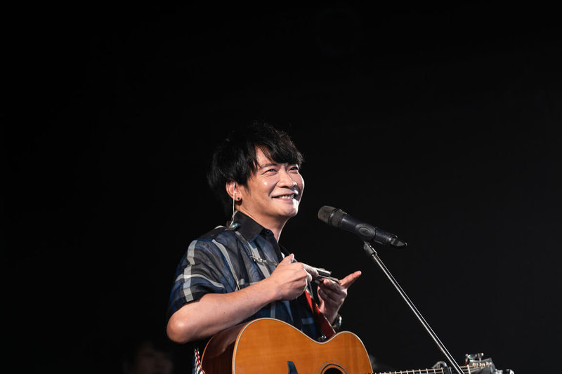 出道15週年的歌手黃玠日前完成「今年，25歲」高雄、台北3場巡演，吸引3000名歌迷熱情支持。（親愛的音樂提供）中央社記者葉冠吟傳真 111年8月29日