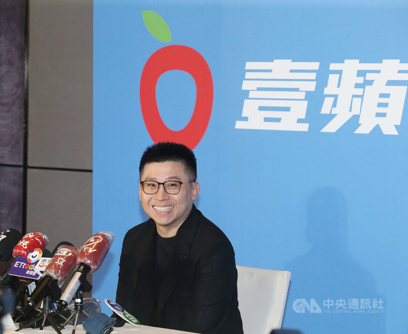 台灣蘋果新聞網新買家潘杰賢30日舉行記者會，他表示，因交易無法進行，決定成立新「壹蘋新聞網」，台蘋96%資遣員工將加入新公司。中央社記者郭日曉攝 111年8月30日