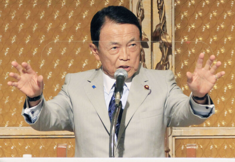 日本自民黨副主席麻生太郎31日說，若台灣開始駁火，日本很可能發生戰爭。（共同社）