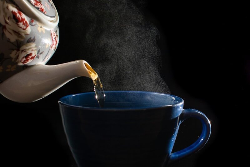 研究指出，相較於沒有喝茶習慣的族群，每天飲茶2杯以上的民眾死亡率降低9至13%。（圖取自Pixabay圖庫）