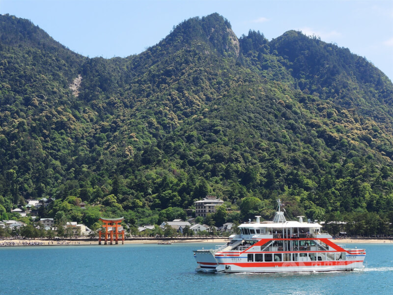 日本三景之一的「嚴島（宮島）」為人氣觀光景點。（中央社檔案照片）