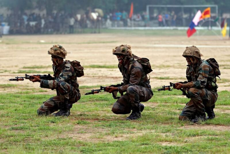 印度外交部表示，印度派出的軍人已經抵達俄羅斯，準備參加俄羅斯「東方-2022」聯合軍演。圖為2016年印度陸軍舉行演習。（路透社）