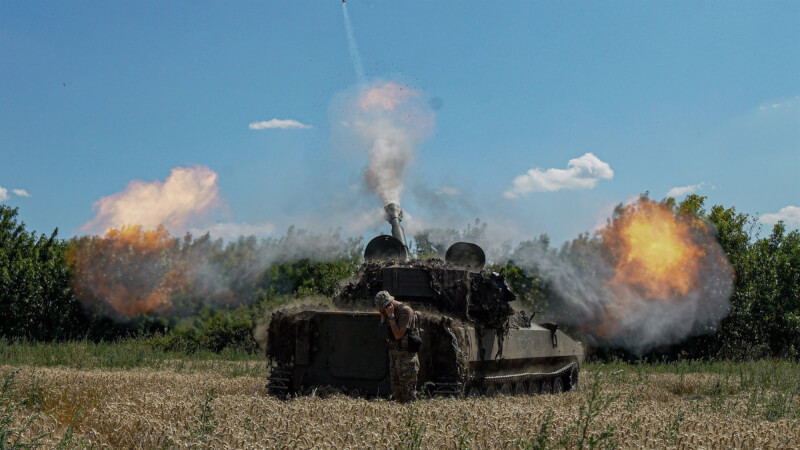 乌克兰当局宣示要夺回克里米亚，呼吁当地民众备战。图为乌军发射砲弹。（图取自facebook.com/UkrainianLandForces）