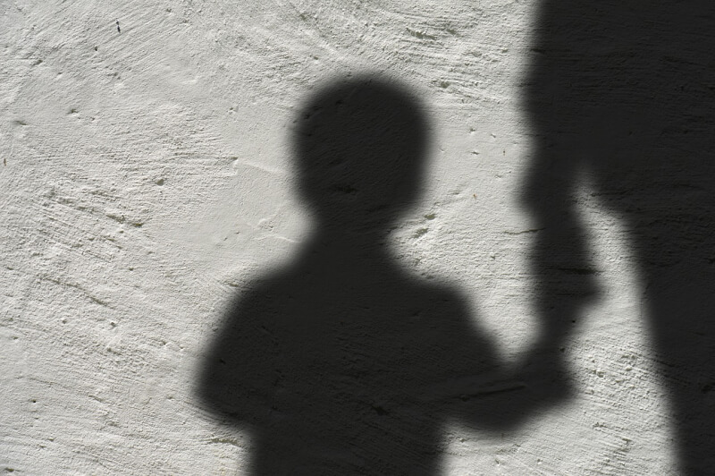 教育部近期預告修正幼照法裁罰公布期間草案，幼兒園若發生對幼兒身心虐待或是情節重大的性騷擾、不當管教等，擬永久公布教保機構名稱。（圖取自Pixabay圖庫）