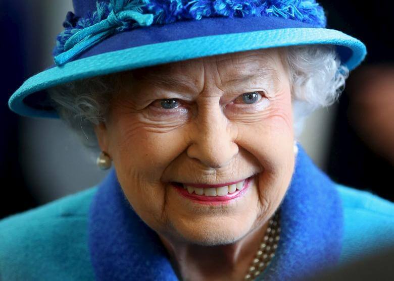 英國女王伊麗莎白二世生於1926年4月21日，2022年9月8日以96歲高齡辭世。圖為2015年3月26日檔案照片。（路透社）