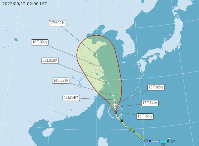 颱風梅花預計12日中午至下午通過石垣島，持續往北前進。（圖取自中央氣象局網頁cwb.gov.tw）