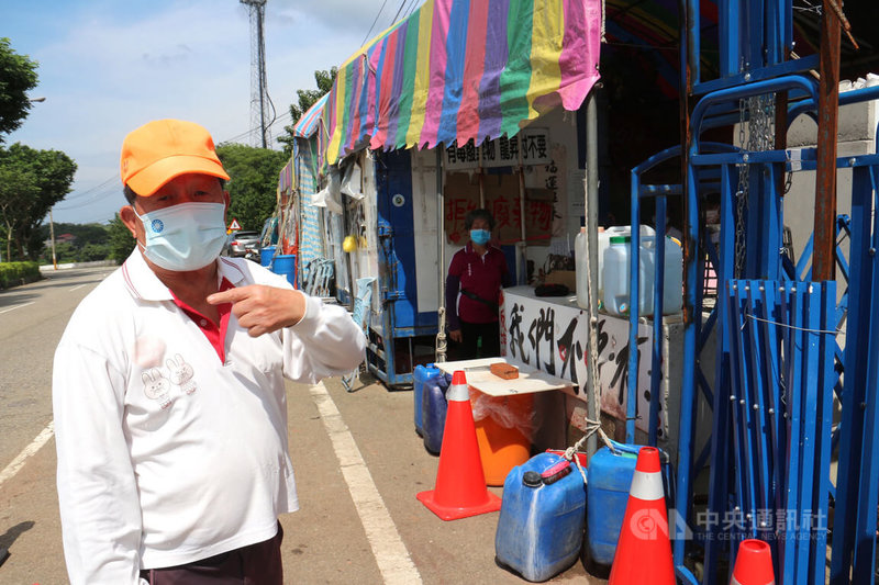 苗栗縣造橋鄉坤輿掩埋場開發案同意設置文件15日將屆期失效，可望為紛擾地方20年的抗爭之路劃下句點。參與抗爭的前苗栗縣長劉政鴻13日表示，「錯誤的決策，會把老百姓害得很苦，非常不應該」。中央社記者管瑞平攝 111年9月13日