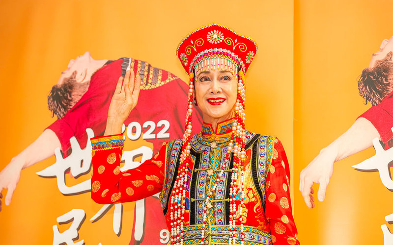 2022世界民族電影節特別邀請「永遠的一代佳人」湯蘭花擔任宣傳大使，她13日以一襲蒙古貴族服飾亮相，十分吸睛。（文化部、海鵬影業提供）中央社記者葉冠吟傳真  111年9月13日