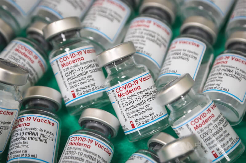圖為莫德納疫苗空瓶。（中央社檔案照片）