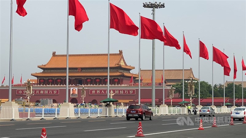 美國駐中國大使勃恩斯17日表示，大使館日前舉行獨立日慶祝活動時，北京方面試圖阻止一些賓客參與。圖為北京天安門廣場。（中央社檔案照片）