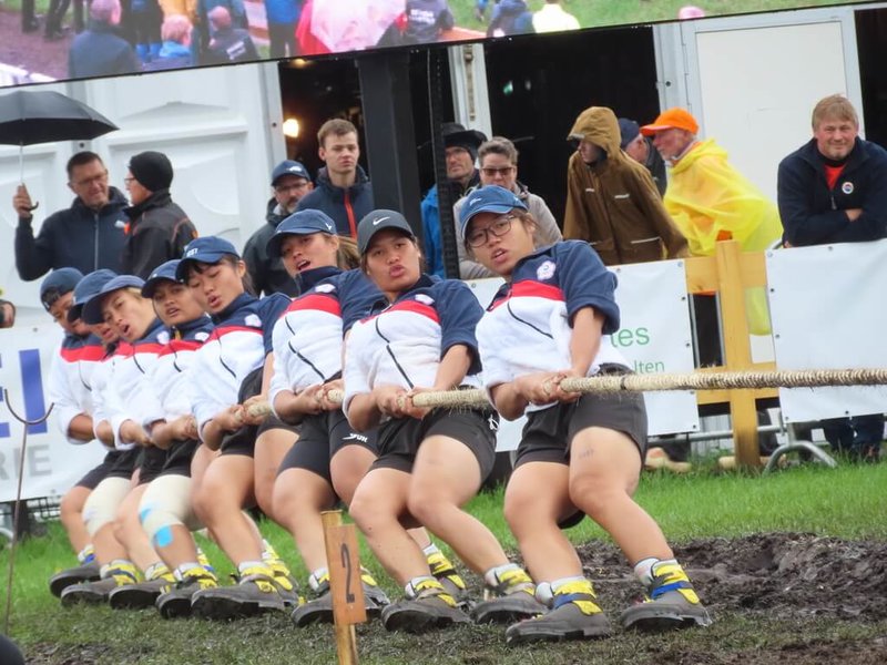 2022室外拔河世界錦標賽在荷蘭舉行，台灣女子540公斤級拔河代表隊19日凌晨在決賽擊敗地主荷蘭隊拿下金牌。（中華民國拔河運動協會提供）中央社記者黃巧雯傳真  111年9月19日