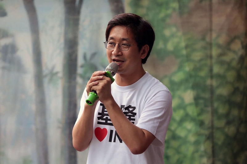 民進黨基隆市長參選人蔡適應10日指出，未來若當選，他要在基隆各行政區建置至少一所公共托嬰中心，並輔導設立更多準公托，提供年輕家庭送托服務，減少因距離移動造成的不便，也能減輕父母負擔。（蔡適應提供）中央社記者王朝鈺傳真  111年10月10日