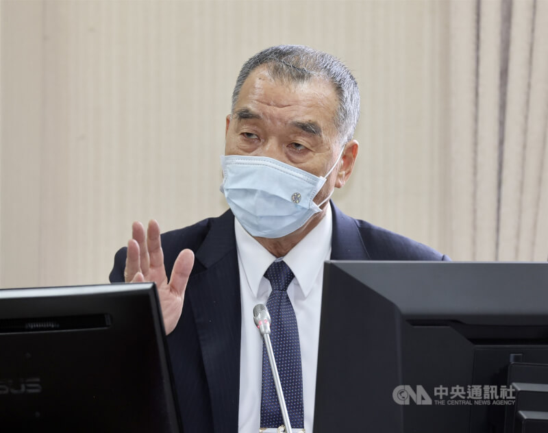 特斯拉執行長馬斯克提到,台海緊張局勢解方是讓台灣成「特別行政區」。國防部長邱國正(圖)12日說,如果造成顧慮就會限制,目前絕不會再購買。(中央社檔案照片)