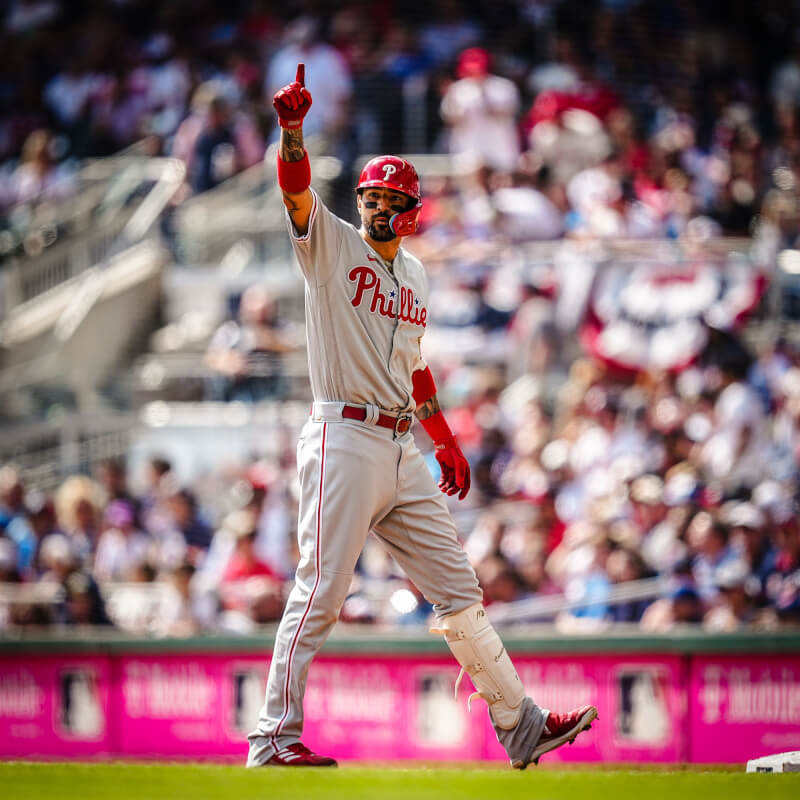 MLB費城費城人的重砲卡斯特亞諾斯11日攻守優異,幫助費城人擊敗亞特蘭大勇士。(圖取自twitter.com/Phillies)