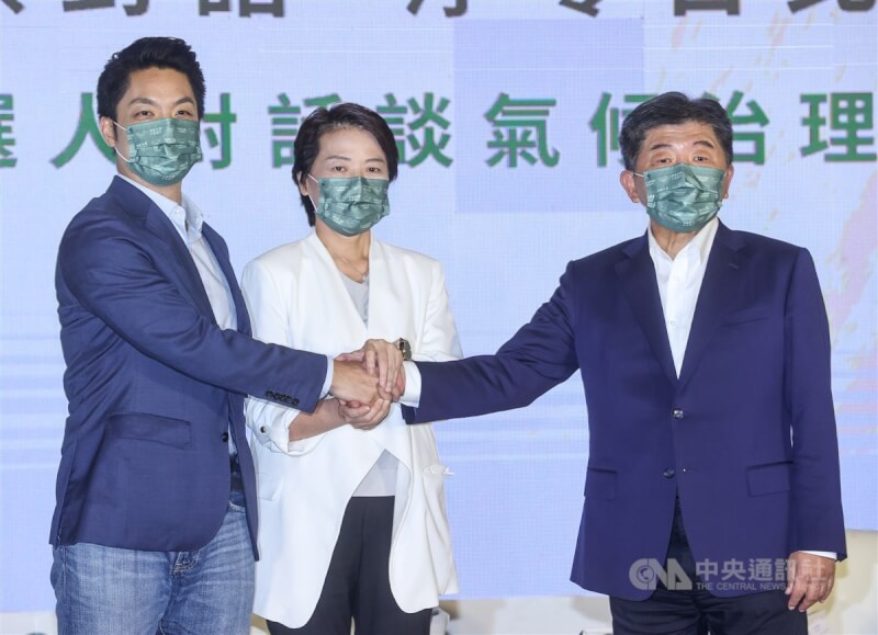 中央選舉委員會14日上網公告,今年九合一選舉公職候選人財產申報資料,台北市長候選人蔣萬安(左起)、黃珊珊及陳時中的身家也曝光。(中央社檔案照片)