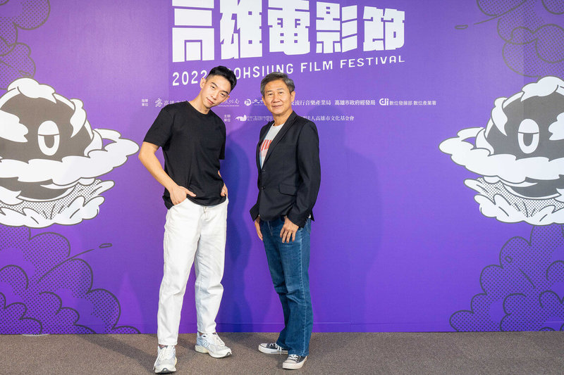 電視電影「阿媽」15日在2022高雄電影節進行世界首映，演員王可元（左）、陳文彬（右）在片中詮釋父子，兩人一同出席分享拍攝點滴。（高雄電影節提供）中央社記者王心妤傳真  111年10月15日