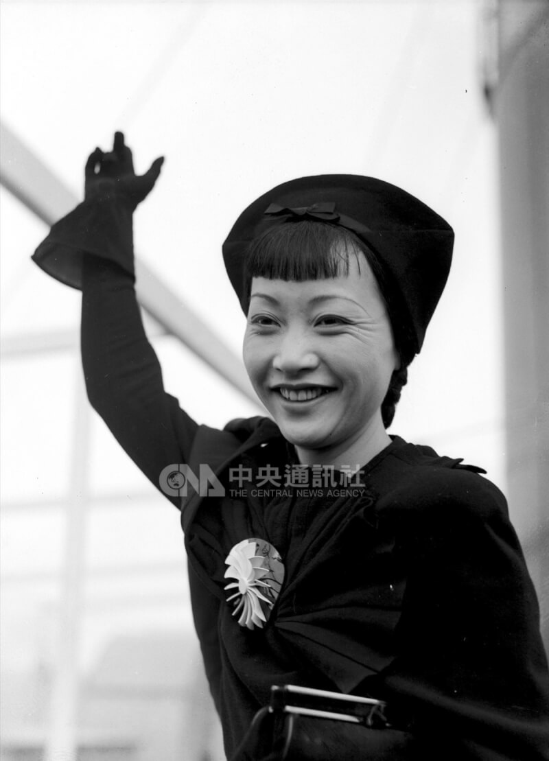 黃柳霜是中國移民後代，1905年出生於洛杉磯唐人街，1961年過世，演出60多部電影，也參與不少倫敦與紐約的舞台劇。（中央社檔案照片）