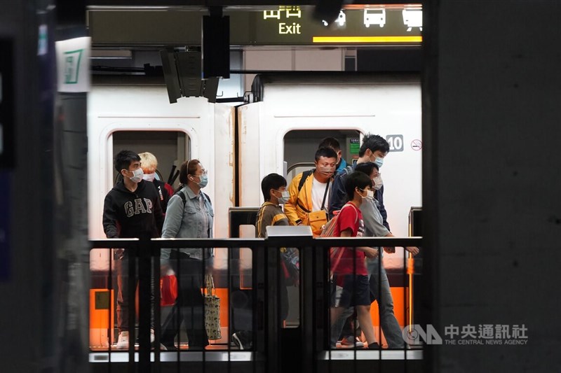 台灣高鐵公司宣布，規劃11月25至28日為選舉疏運期，加開47班次列車，10月28日凌晨0時起開放購票。（中央社檔案照片）