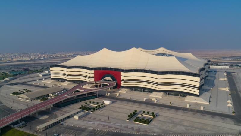 圖為比賽球場卡達巴伊特體育場。（圖取自卡達世界盃網頁qatar2022.qa）