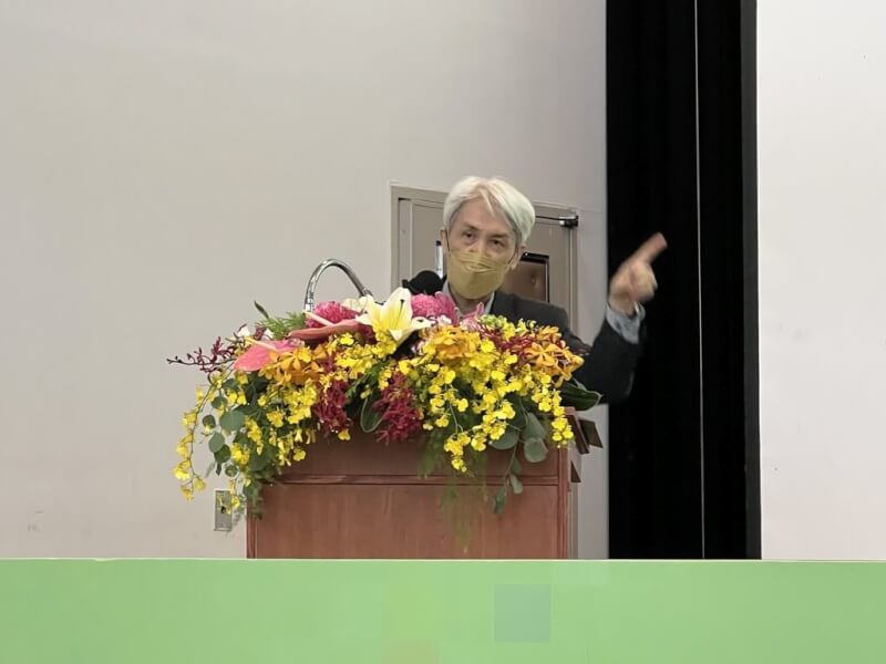 黃昆輝教授教育基金會5日在台北舉辦「2022教育政策國際研討會」，台灣大學退休教授薛承泰（圖）受邀分享社會變遷與人才培育議題。中央社記者陳至中台北攝 111年11月5日
