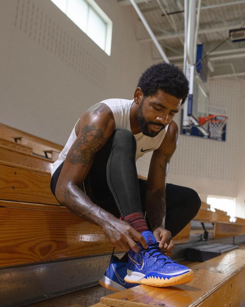 NBA布魯克林籃網球星厄文捲入反猶風波,Nike 4日宣布暫停合作。(圖取自instagram.com/kyrieirving)