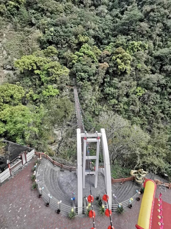 台東縣海端鄉公所6日舉行「天龍吊橋」通橋典禮，天龍吊橋承載地方歷史，未來將成為觀光業者的經濟命脈、觀光客的朝聖之地。（民眾提供）中央社記者李先鳳傳真  111年11月6日