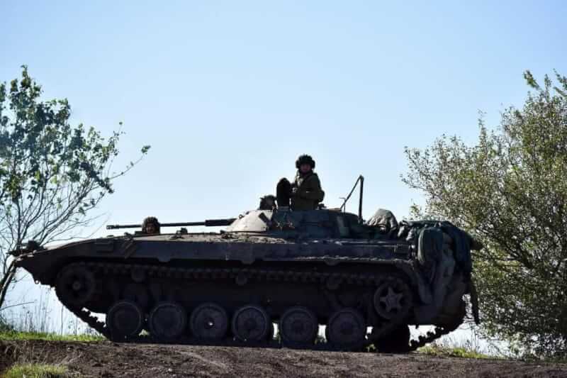 烏克蘭總統澤倫斯基6日指出，俄軍持續猛攻烏克蘭東部的頓內茨克地區，但俄軍在當地損失慘重。圖為烏克蘭士兵6日在頓內茨克巴赫姆特駐守。（圖取自facebook.com/GeneralStaff.ua）