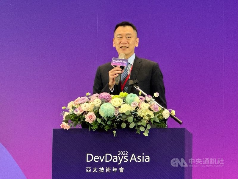 微軟DevDays Asia 2022亞太技術年會15日在台北登場，台灣微軟總經理卞志祥在開幕記者會致詞時表示，微軟自2020年宣布數位人才培育計畫以來，已培育超過14萬名多元數位人才。中央社記者吳家豪攝  111年11月15日