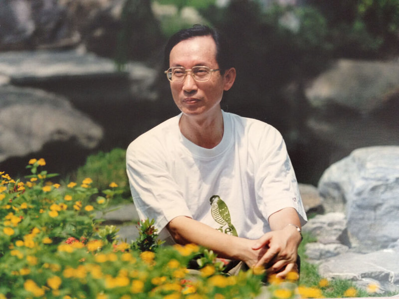 客家委員會15日表示，台灣客籍詩人曾貴海榮獲第15屆「厄瓜多惠夜基國際詩歌節」國際詩歌獎肯定，這也是該獎項首度授予亞洲詩人。（曾貴海提供）中央社記者張雄風傳真  111年11月15日