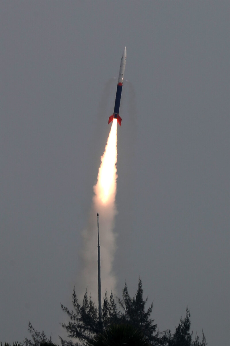 印度新創公司開發的火箭Vikram-S號，18日由印度太空研究組織（ISRO）成功發射進入太空。（圖取自twitter.com/isro）
