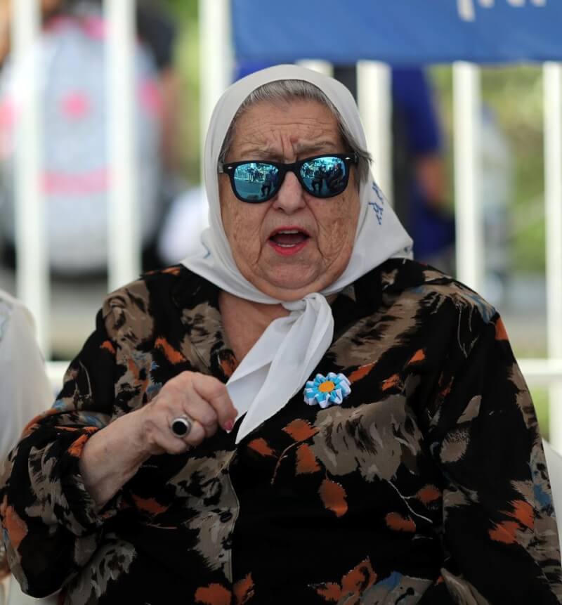 婦女組織「五月廣場的母親」創辦人之一波納菲尼20日辭世，享耆壽93歲。（路透社）