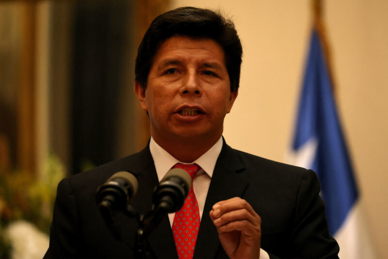 秘魯總統卡斯蒂約（圖）7日試圖解散國會，但隨後遭國會議員表決彈劾通過罷黜。（路透社）