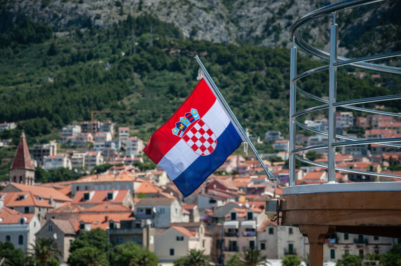 克羅埃西亞8日獲准加入歐洲申根區，成為第27個成員國。圖為克羅埃西亞國旗。（示意圖／圖取自Pixabay圖庫）