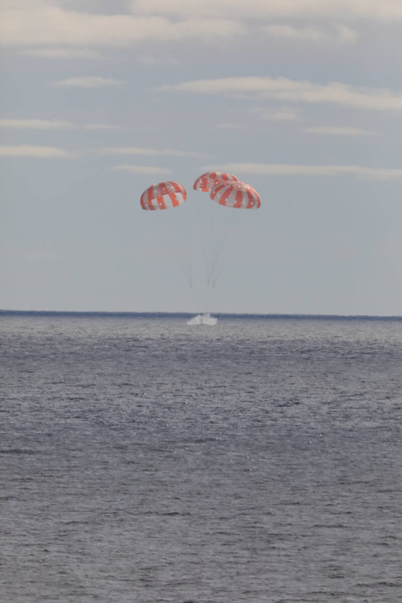 美國國家航空暨太空總署「獵戶座」太空船11日濺落在太平洋。（圖取自美國國家航空暨太空總署網頁nasa.gov）