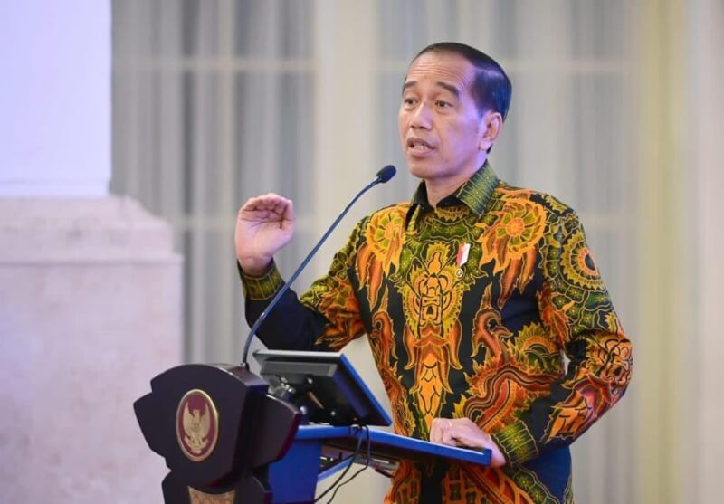 印尼明年2月將舉行總統選舉，不只總統候選人的輿論不斷，更受到大家關注的是即將卸任的現任總統佐科威。（圖取自facebook.com/Jokowi）