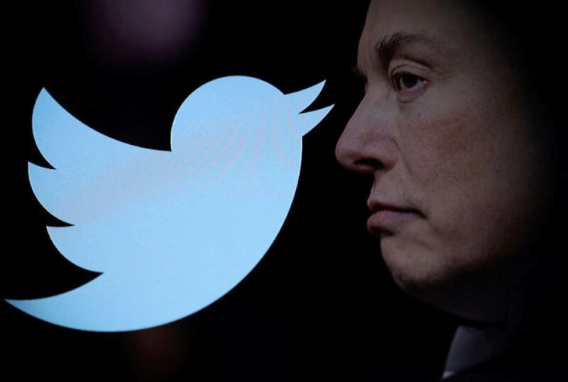 億萬富豪馬斯克日前在推特發起民意調查，結果逾半網友投票贊成他應卸下推特執行長一職，馬斯克認為這項民調可能遭機器人動過手腳。（路透社）