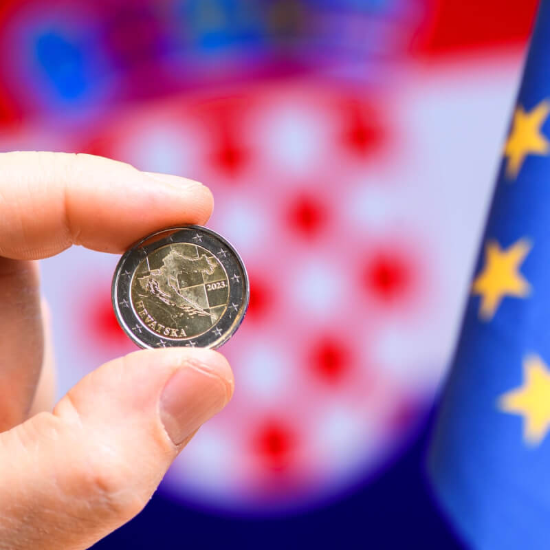 克羅埃西亞1日開始改用歐元，並加入歐洲免護照的申根區。（圖取自twitter.com/vonderleyen）